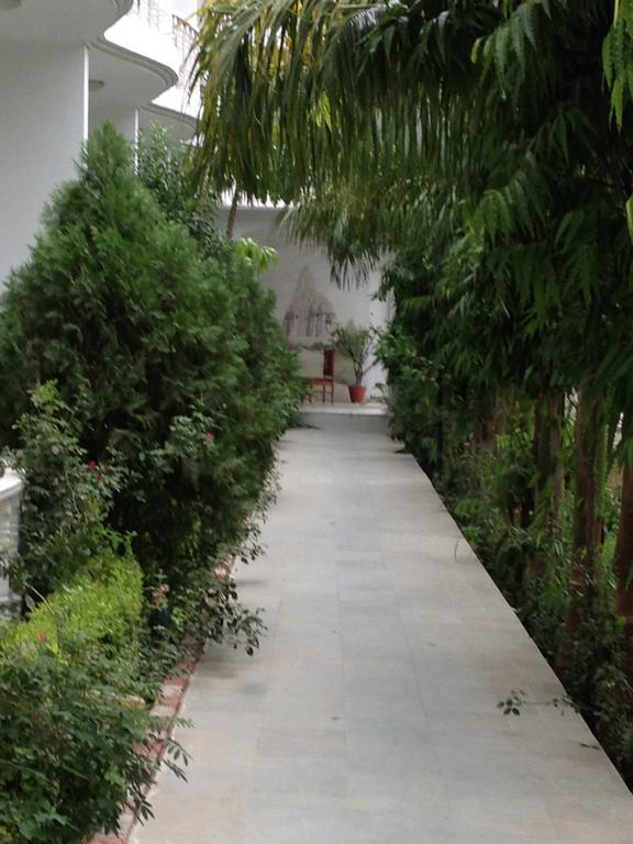 Hotel Isabel Palace Khajuraho Exterior photo